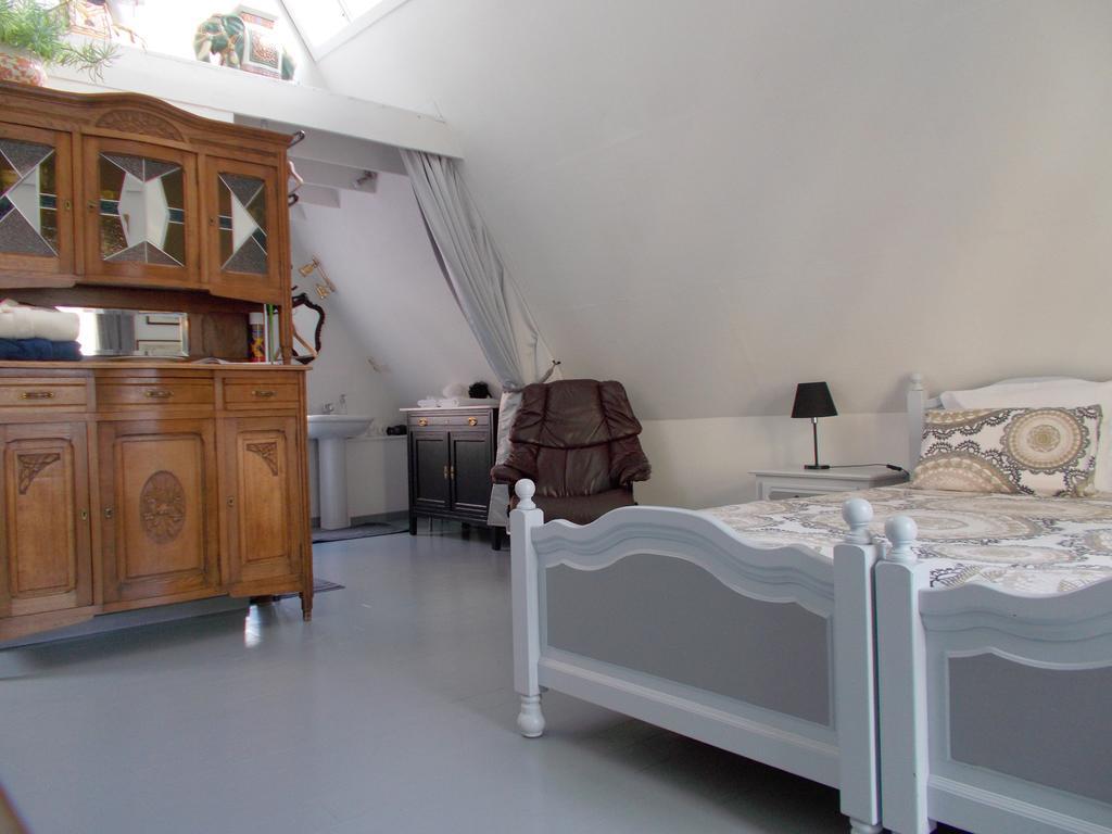 Gray Couette-café 2*